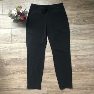 Athleta black woman pants/sport/ workout